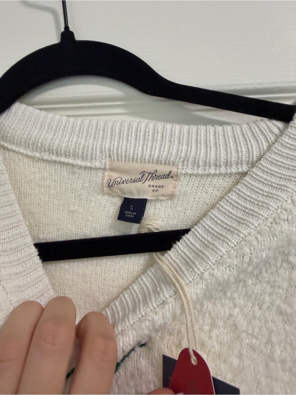 NWT Cozy Alpine Hotel Cream Pullover Sweater with Green Script - Picture 4 of 5